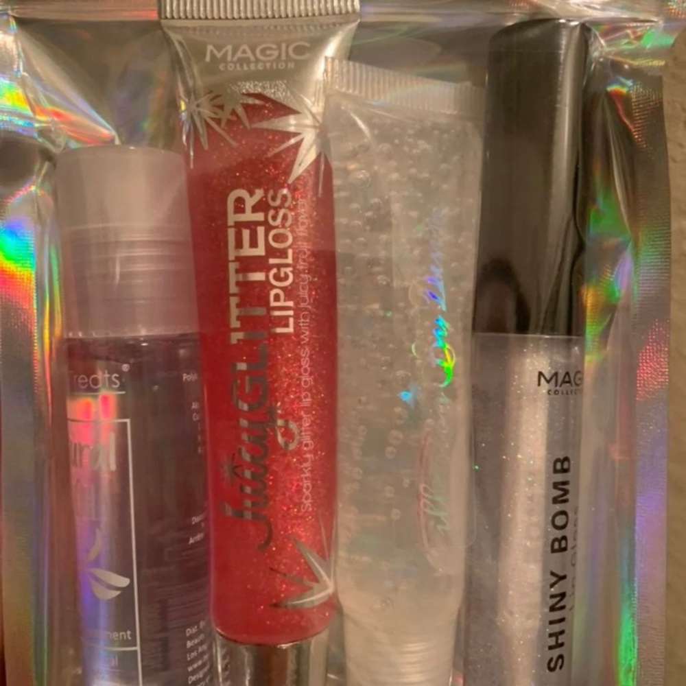 Lip gloss